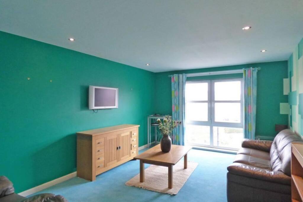 Comfortable, Self Contained 2 Double Beds Town Apartment Near Pittodrie Stadium Aberdeen Extérieur photo